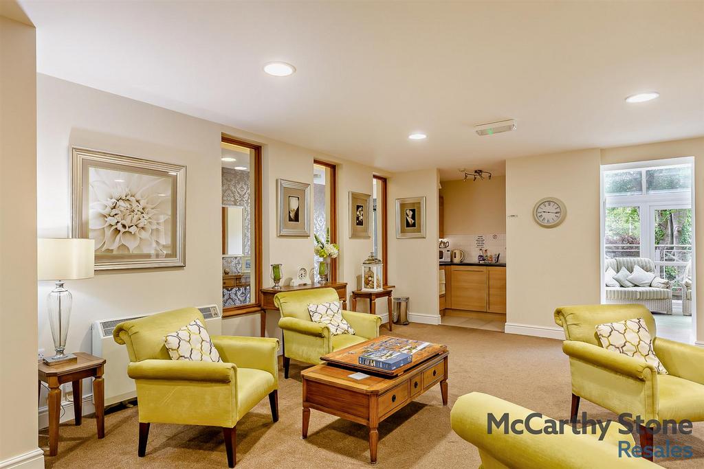 Homeowners Lounge