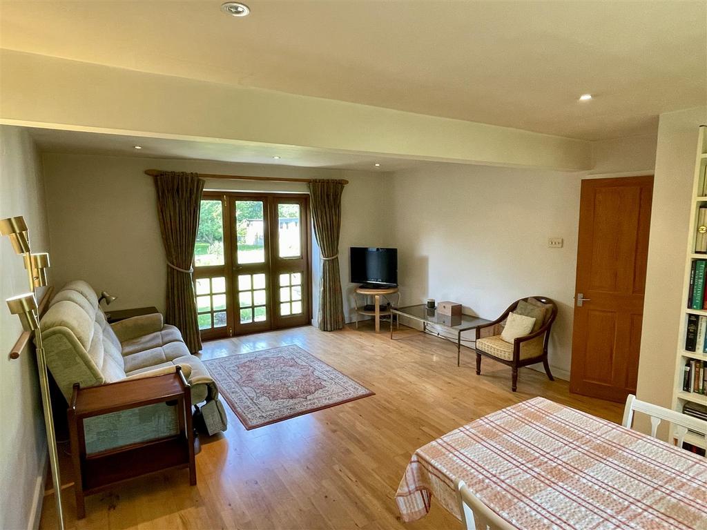 Sitting Room.JPEG