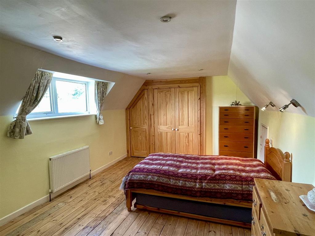 Bedroom 1.JPEG