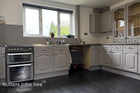 3 bedroom semi-detached house for sale, Woodcroft, Wood Lane