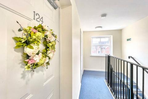 1 bedroom flat for sale, Kittiwake Court, Stowmarket, IP14