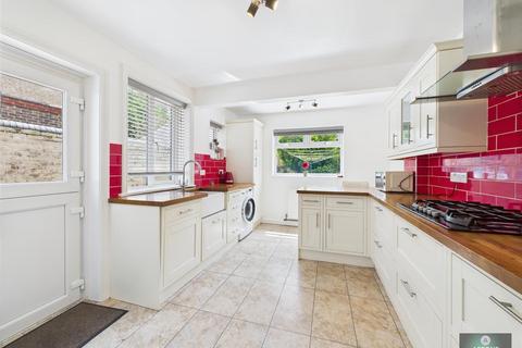 undefined, East Park, Southgate RH10