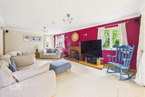 4 bedroom detached house for sale, Yarmouth Road, Blofield, Norwich