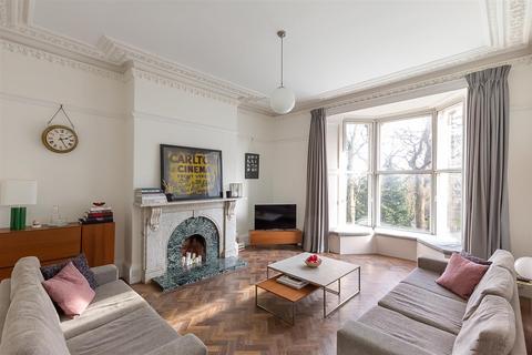 3 bedroom flat for sale, Belle Grove Villas, Spital Tongues, Newcastle upon Tyne