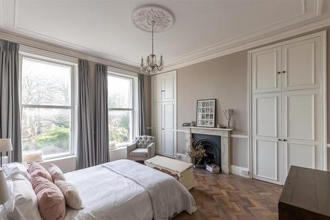 3 bedroom flat for sale, Belle Grove Villas, Spital Tongues, Newcastle upon Tyne