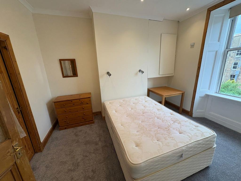 Bed 1 (2)