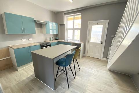 2 bedroom terraced house for sale, 33 Glen Grove, Royton, Oldham, OL2 5SY