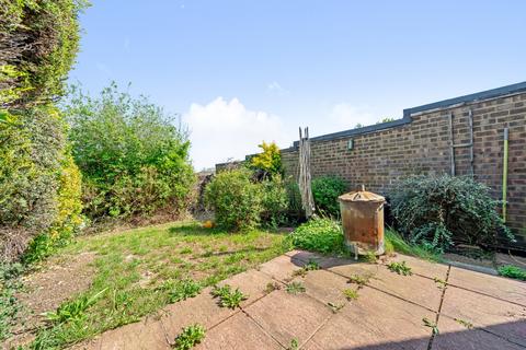 53 Thistledown, Gravesend, DA12 5EU