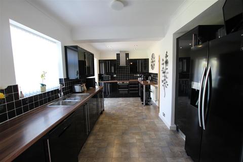 4 bedroom semi-detached house for sale, Frankford Avenue, Bolton BL1