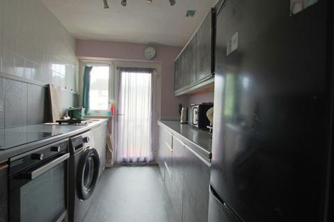 3 bedroom flat to rent, Wiston Place, Lochee West, Dundee, DD2