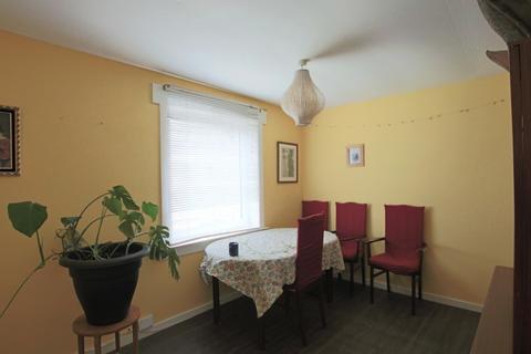 3 bedroom flat to rent, Wiston Place, Lochee West, Dundee, DD2