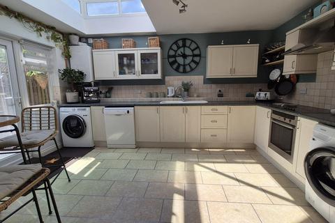 3 bedroom cottage for sale, North Street, Marton, CV23