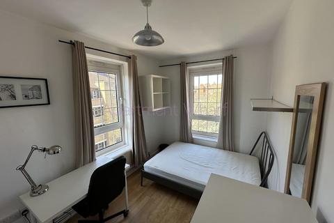 1 bedroom in a flat share to rent, Grenada House Limehouse Causeway    (Westferry ), London, E14