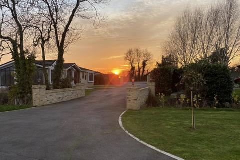 2 bedroom lodge for sale, Pocklington, York, North Yorkshire, YO42