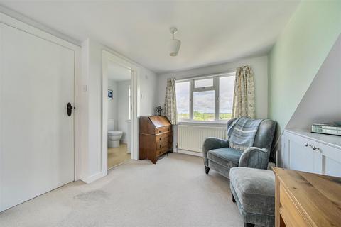 17 Cheyne Hill, Surbiton, KT5 8BL