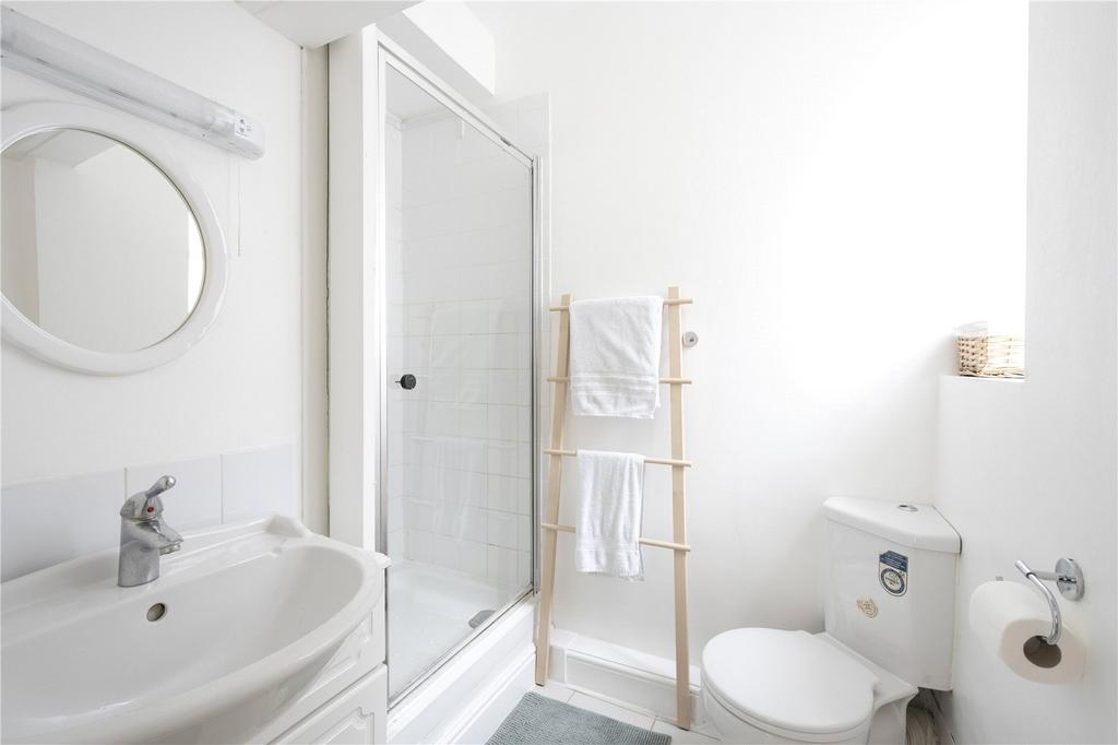Principal Bathroom