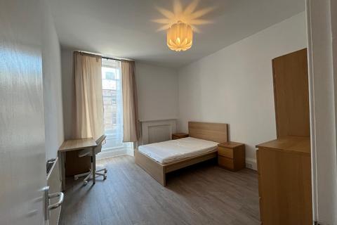 5 bedroom flat to rent, Polwarth Gardens, Polwarth, Edinburgh, EH11