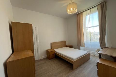 5 bedroom flat to rent, Polwarth Gardens, Polwarth, Edinburgh, EH11