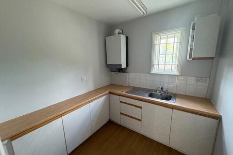 Industrial unit to rent, Buckland Rd Maidstone ME16 0DZ