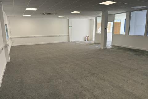 Distribution warehouse to rent, Brunswick Rd Ashford TN23 1EL