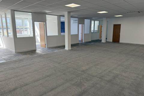 Distribution warehouse to rent, Brunswick Rd Ashford TN23 1EL