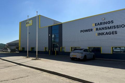 Distribution warehouse to rent, Brunswick Rd Ashford TN23 1EL