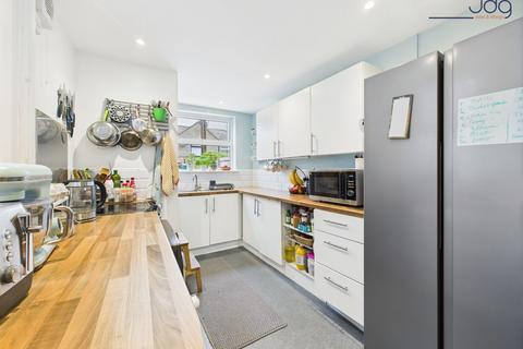 30 Avondale Road, Lancaster, LA1 4BY