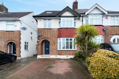 135 Dumbreck Road, London, SE9 1RF