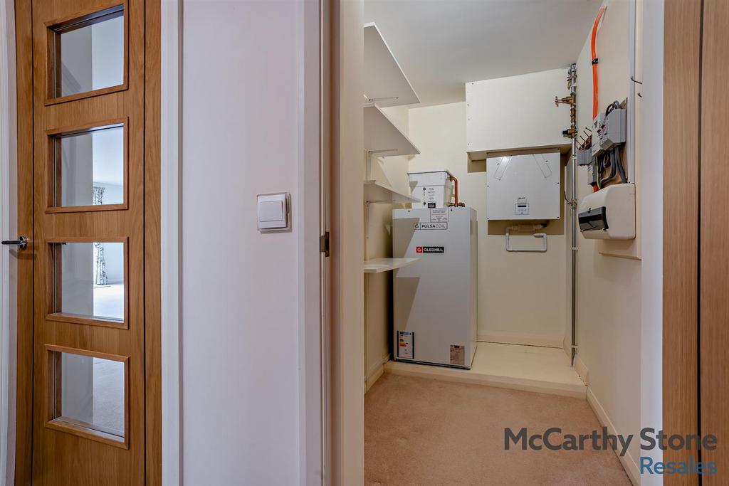 8652306-interior03-800.jpg
