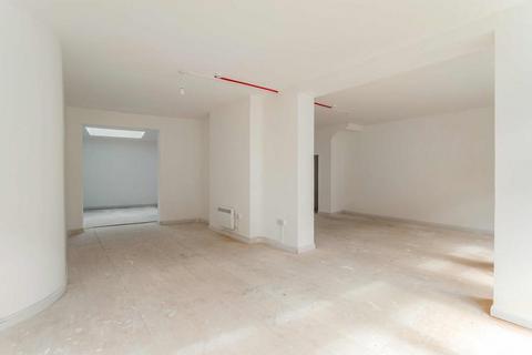 Pub for sale, 108-110 New Kings Rd London SW6 4LY