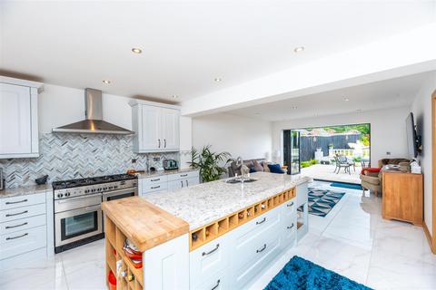 4 bedroom detached bungalow for sale, Glynhir Road, Pontarddulais, Swansea