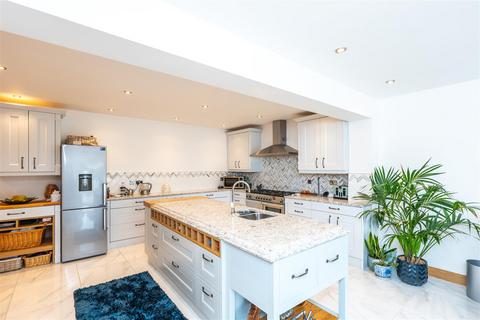 4 bedroom detached bungalow for sale, Glynhir Road, Pontarddulais, Swansea