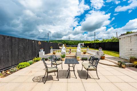 4 bedroom detached bungalow for sale, Glynhir Road, Pontarddulais, Swansea
