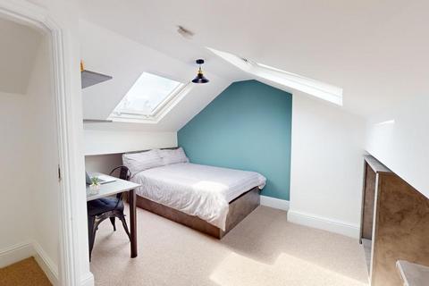 6 bedroom house to rent, Richmond Road, Manchester M14