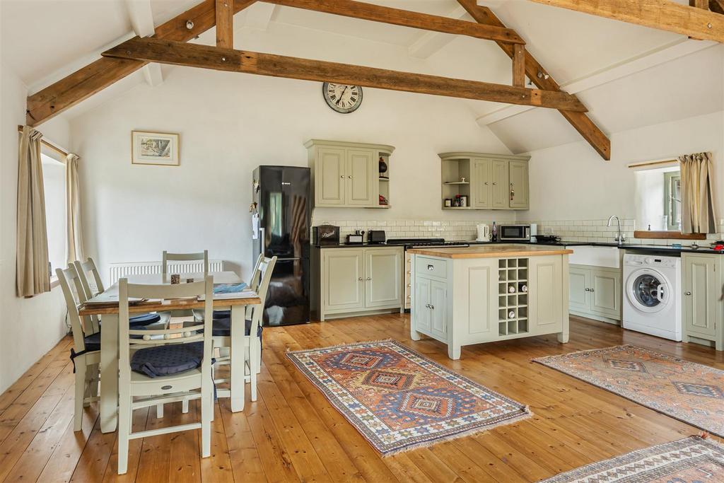 Kitchen dining