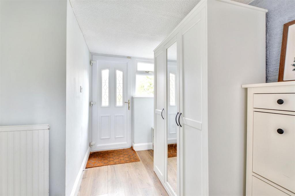 Hallway 1.jpeg