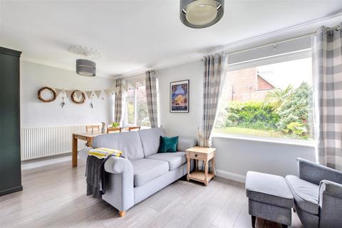 3 bedroom semi-detached house for sale, Weldbank Close, Chilwell, Nottingham