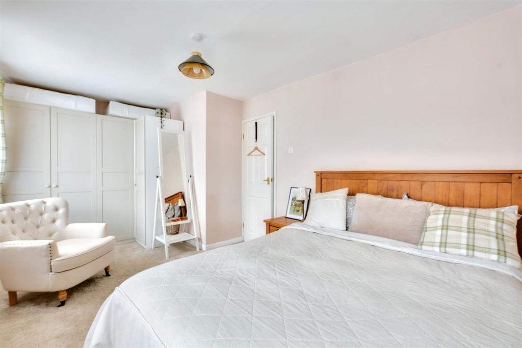 Bedroom 1 2.jpeg