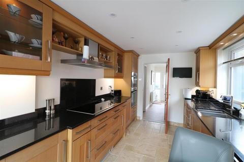 63 Berwick Road, Stoke-on-trent, ST1 6ER