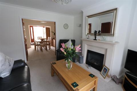 63 Berwick Road, Stoke-on-trent, ST1 6ER
