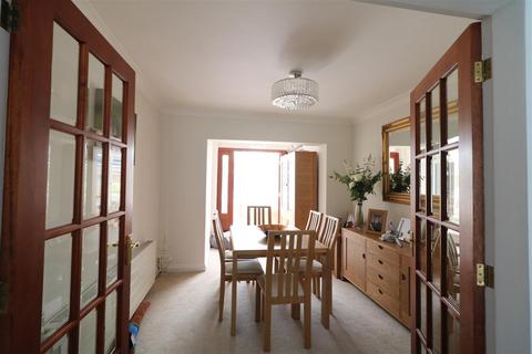 63 Berwick Road, Stoke-on-trent, ST1 6ER