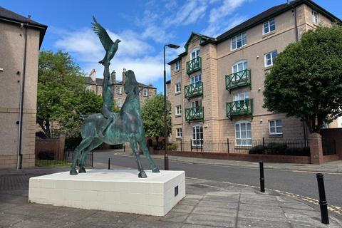 2 bedroom flat for sale, Silvermills, Edinburgh, EH3 5BF