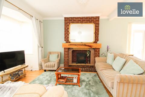 3 bedroom end of terrace house for sale, Roberts Street, Grimsby DN32