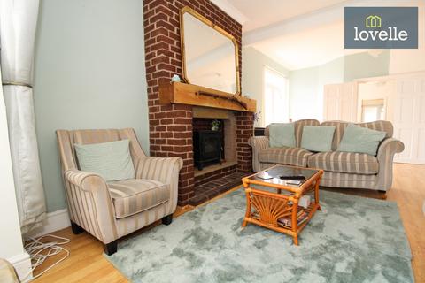 3 bedroom end of terrace house for sale, Roberts Street, Grimsby DN32
