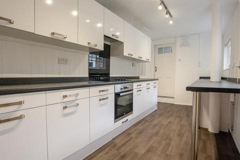 4 bedroom terraced house to rent, Mount Vale, The Mount, York, YO24 1DL