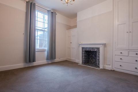 4 bedroom terraced house to rent, Mount Vale, The Mount, York, YO24 1DL
