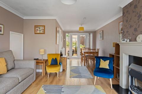 undefined, Ash Close, Crawley RH10