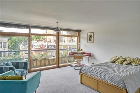 Studio for sale, John Trundle Court, Barbican, Lindsay, EC2Y
