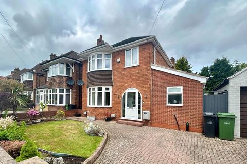 St. Michaels Grove, Dudley DY2