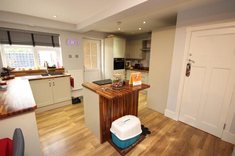 4 bedroom semi-detached house for sale, Hazel Avenue, Maidstone ME16